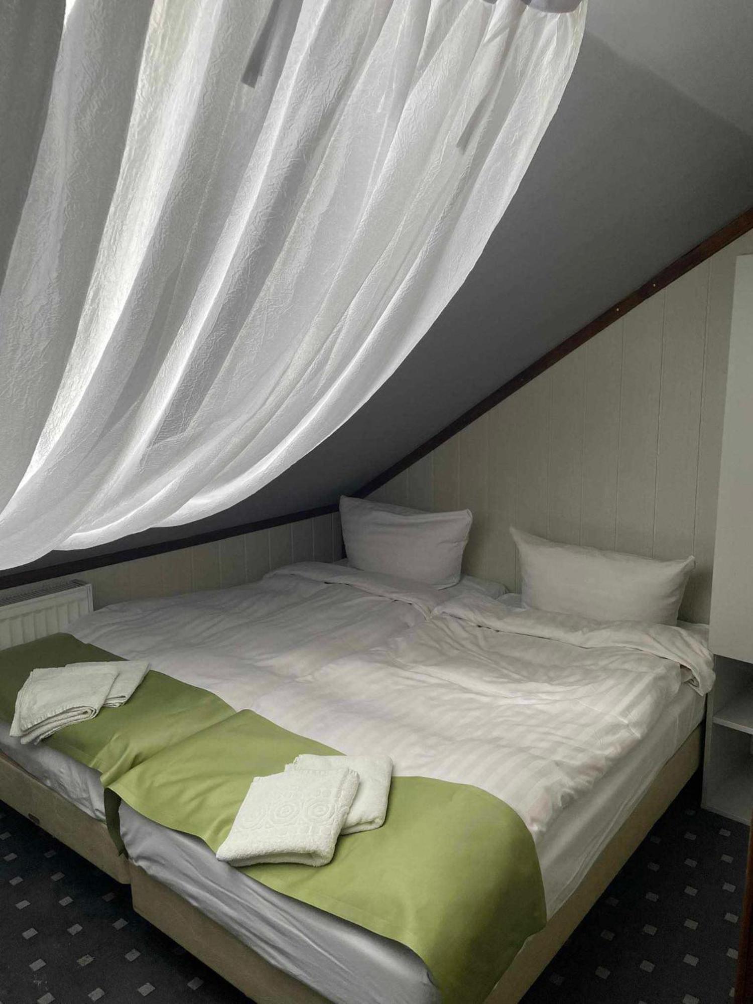 Hotel Keszyca Lesna ภายนอก รูปภาพ